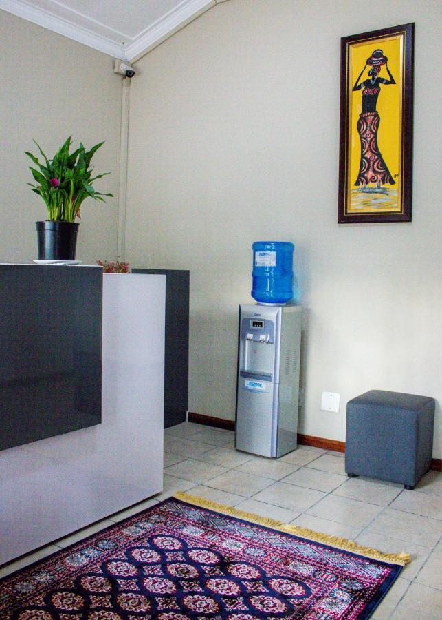 Pro Active Guest House Pretoria-Noord Esterno foto