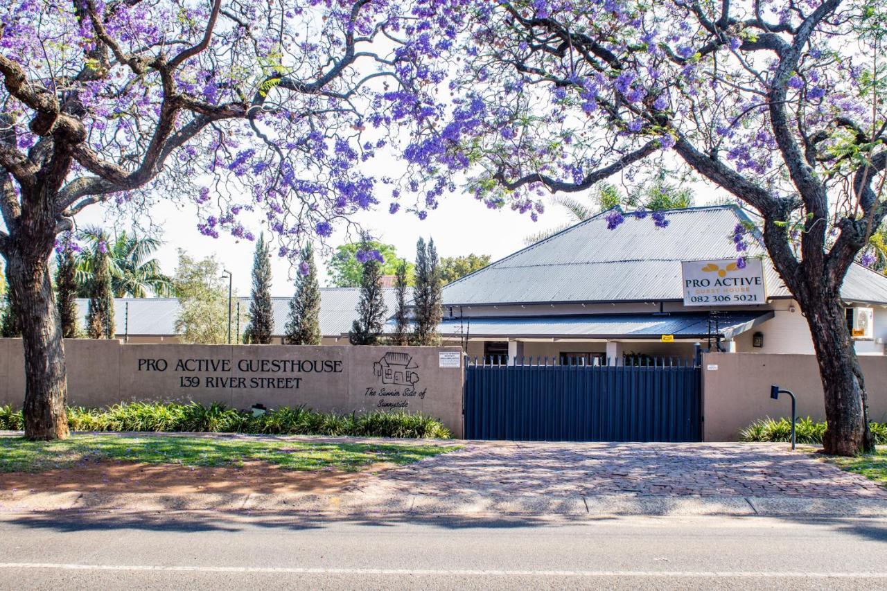 Pro Active Guest House Pretoria-Noord Esterno foto